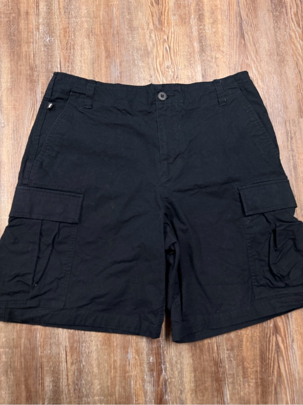 Nike SB black cargo shorts size 34